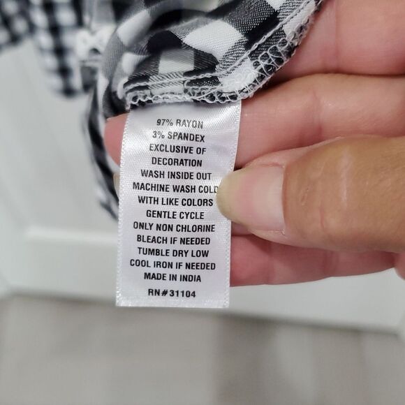 Crown and Ivy Plus Size Black/ White Checkered 3/4 Sleeve Peasant DRESS, Size 3X - Picture 8 of 9